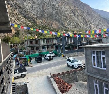 Jispa Hotel | Jispa Peak Guest House and Restaurant
