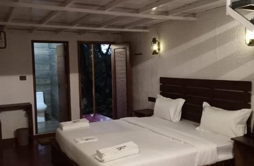 Maraiyur House | JK Nature Resort Kanthalloor
