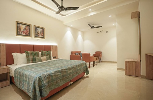 Greater Noida Hotel | Kaashvi Residency - Managed by Atithi House