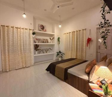 Deoghar House | Kailasha Inn-By Safarnama Stays