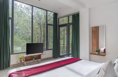 Dharampur Apartment | kasauli hills by Hillcrest