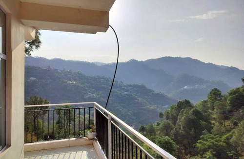 Dharampur Bed & Breakfast | Kasauli Jashan