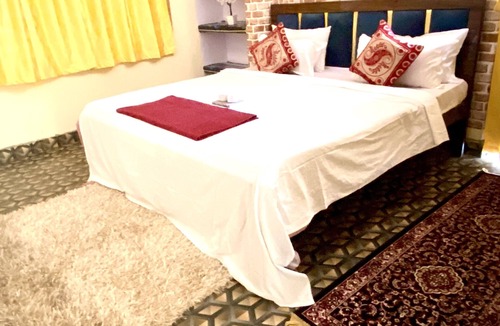 Varanasi Apartment | Kashi family comfort inn