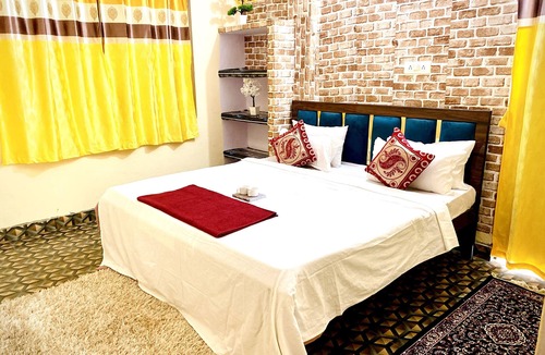 Varanasi Apartment | Kashi family comfort inn