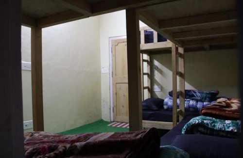 Jibhi Bed & Breakfast | KD RiverView Jibhi Tirthan