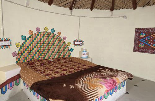 Bhuj Hotel | Khoyla Homestay