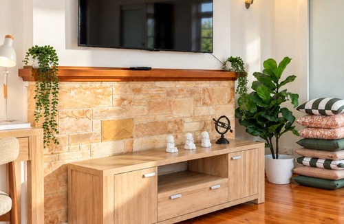Semaphore House | Koala Stay Semaphore Esplanade | Walk to the Beach