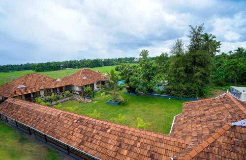 Alwaye Hotel | KOTTACKAL NATURE INN