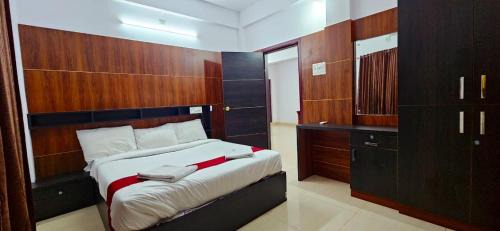Guruvayur House | KRISHNAGIRI ROYAL INN homestay