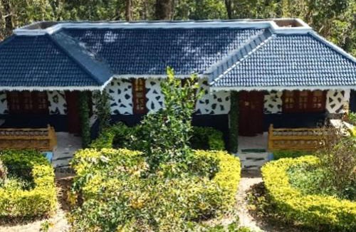 Kaimane Cabin | Kuruva Castle Cottages - Experience Nature & Wildlife