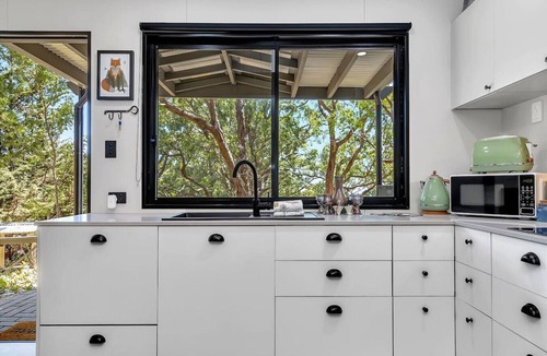 Crafers West Cabin | KW Treehouse Luxury Private Farm Escape for 2 with Walking Trails