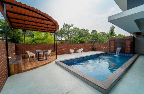 Tungarli Villa | LA Castle by Cosmos Stays
