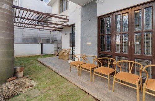 Whitefield Villa | Lagoon Luxe 5-Bedrooms Pool Luxury Villa by Spacez