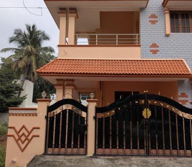 Coimbatore House | Lakmo Luxury Guest House