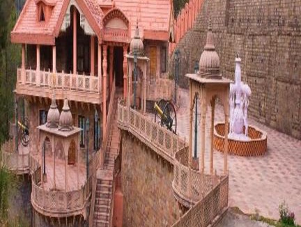 Chail Bed & Breakfast | Lal Qila Chail