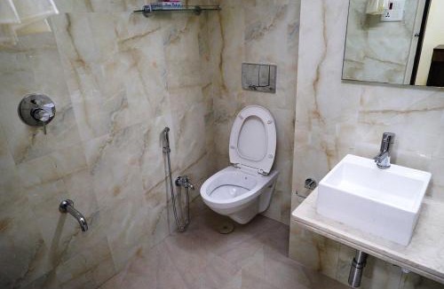 Khar Apartment | Large, Modern, Private 3BHK, Khar West, Mumbai