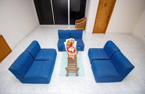 Banani Hotel | Laurel Lakefront Hotel