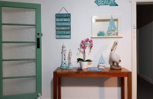 Ledge Point House | Ledge Point Beach House only 200m from the ocean. Perfect weekend getaway!