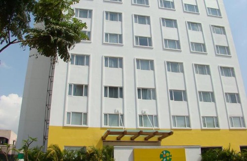 Little Mount Hotel | Lemon Tree Hotel Chennai