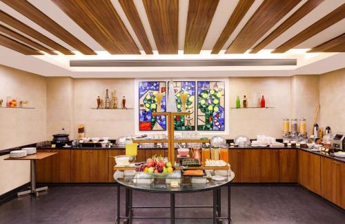 South Tukoganj Hotel | Lemon Tree Hotel, Indore