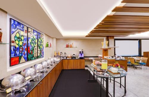 South Tukoganj Hotel | Lemon Tree Hotel, Indore