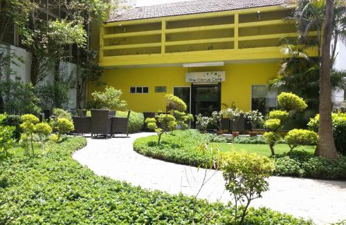 Udyog Vihar Hotel | Lemon Tree Hotel, Udyog Vihar, Gurugram
