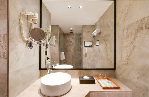 Marol Hotel | Lemon Tree Premier Mumbai Intl. Airport