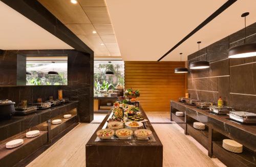 Vashi Hotel | Lemon Tree Premier, Navi Mumbai