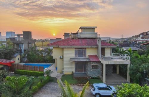 Lonavala Villa | Lifeline Villas - Luxurious Taraangan 4 Mountain View Villa With Biggest Pool And Huge Open Area