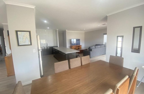 Melville House | Lofty's Shack
