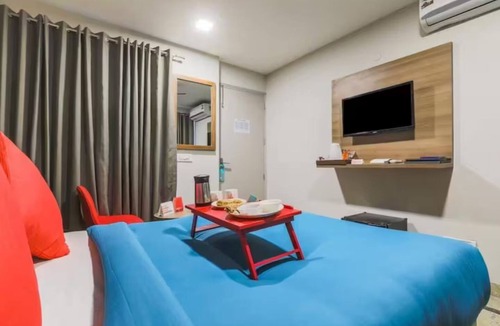 Gurugram Bed & Breakfast | Loginn Stays #2