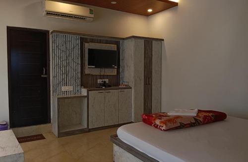Tarapith Resort | Lokenath Resort