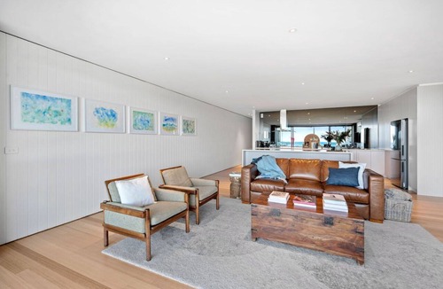 Lorne Apartment | Louttit Bay Apartment 1