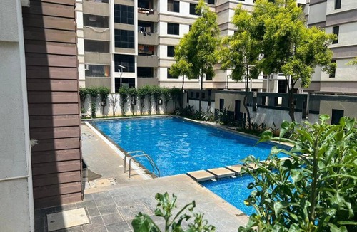 Bengaluru Apartment | Lovely 3-bedroom Condo- Bh06