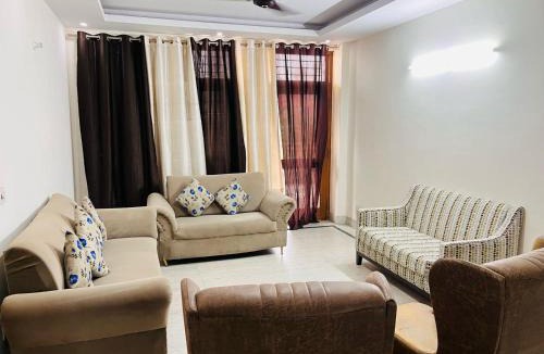 Udyog Vihar Hotel | Luvi Casa