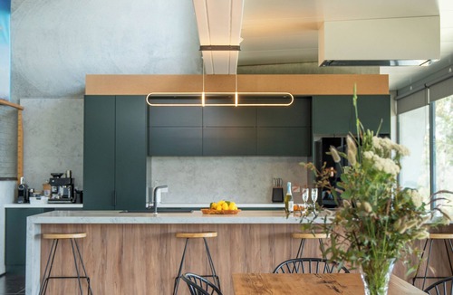 North Bruny House | Luxe coastal retreat with sauna, outdoor bath, breathtaking views & pet friendly