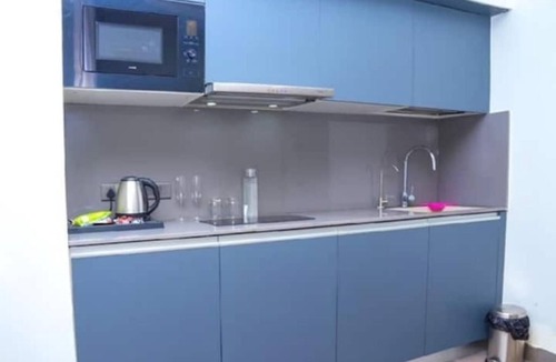 Noida Apartment | luxsugero couple friendly at 23rd