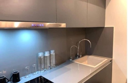 Noida Apartment | luxsugero for couple at 31st floor
