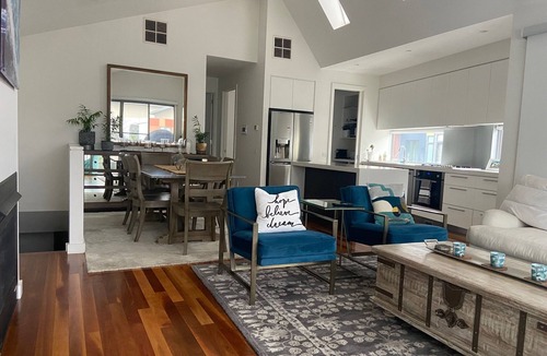 Williamstown House | Luxurious 5 bed family home in marine sanctuary