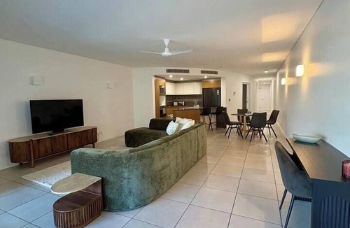 North Ward Apartment | Luxury 2 BR North Ward