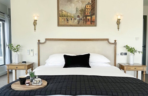 Neerim South House | Luxury Country Escape | Stunning Mountain Views by Scotch Hill Truffle Farm