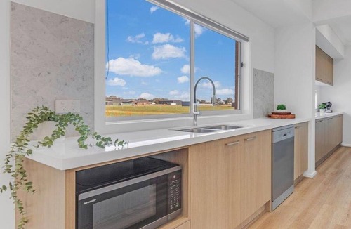 Echuca House | Luxury Country Estate | Heated Pool