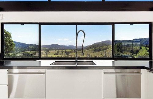 Conondale House | Luxury Guesthouse on a Scenic Private Farm with Breathtaking Views