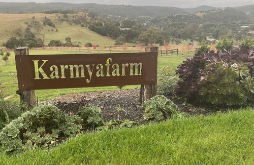 Greendale House | Luxury Modern Farm stay with Country Living