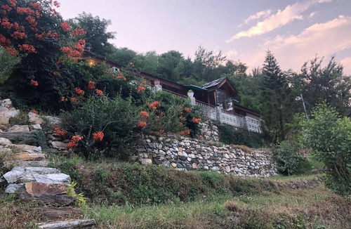 Banjar Villa | Luxury Private Villa with Mountain View