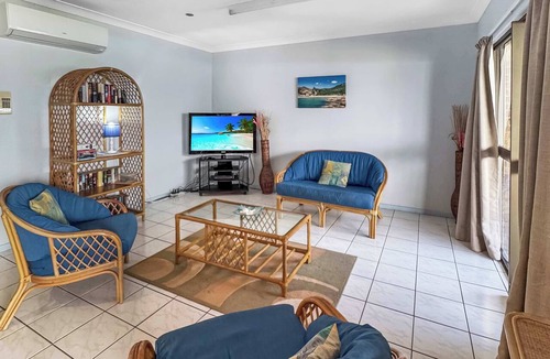 Arcadia Apartment | Magnetic Shores Unit 2