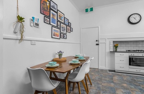 Benalla House | Maison on Mair Benalla
