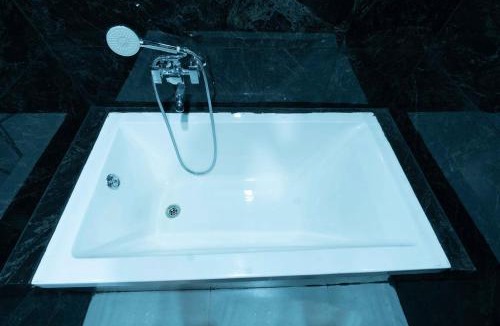Pune Cabin | Majestic Inn