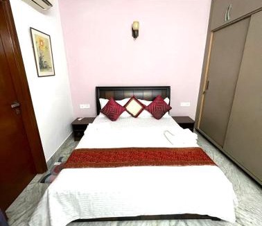 Chittaranjan House | Majickmoments - HomeStay, Chittaranjan Park, New Delhi