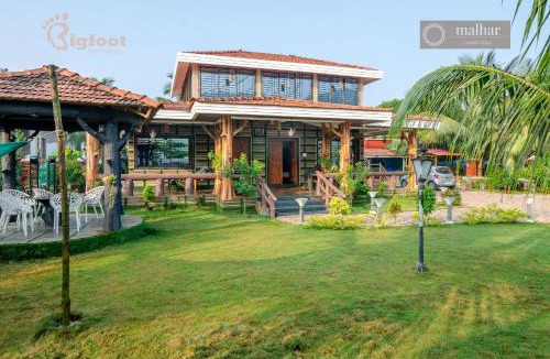 Murud Bed & Breakfast | Malhar Villa -Kashid